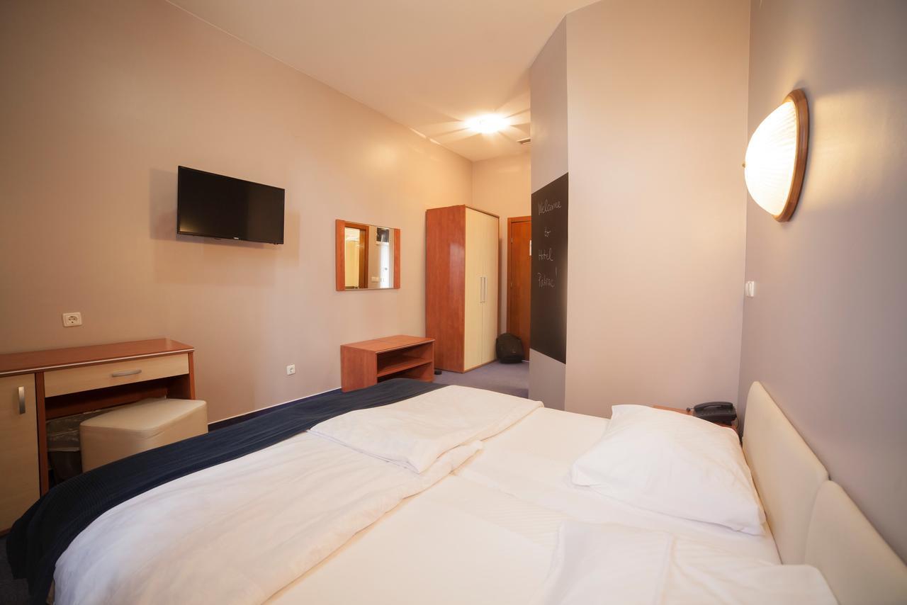 Hotel Pakrac 外观 照片